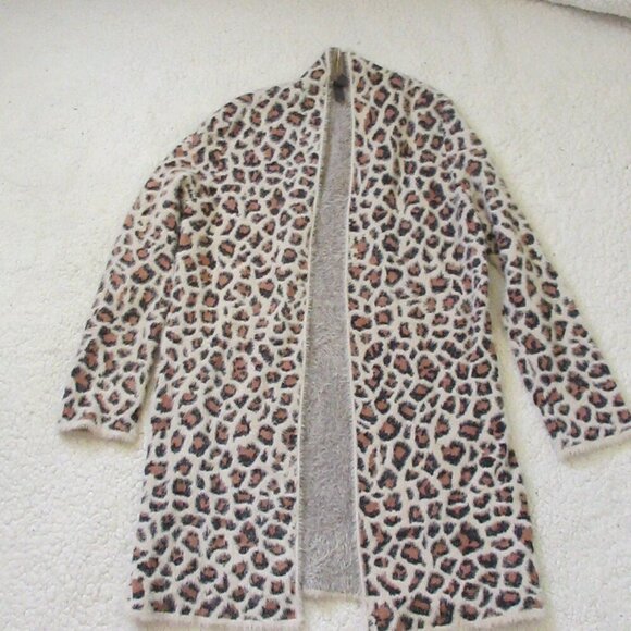 Alya Women's Soft Fuzzy Leopard Print Cardigan Size Small - Picture 5 of 9